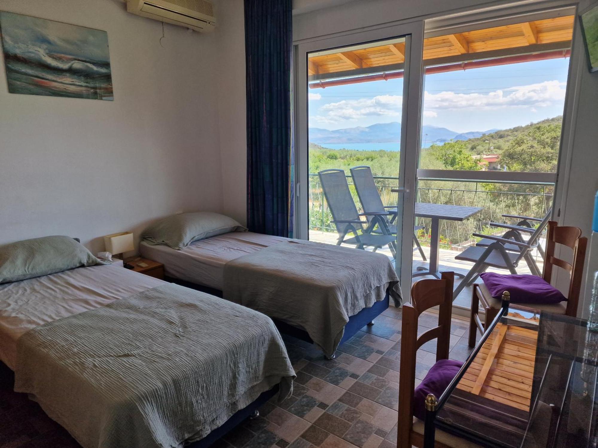 Grieks Vakantiehuis To Kalokairi Kougaiika ภายนอก รูปภาพ
